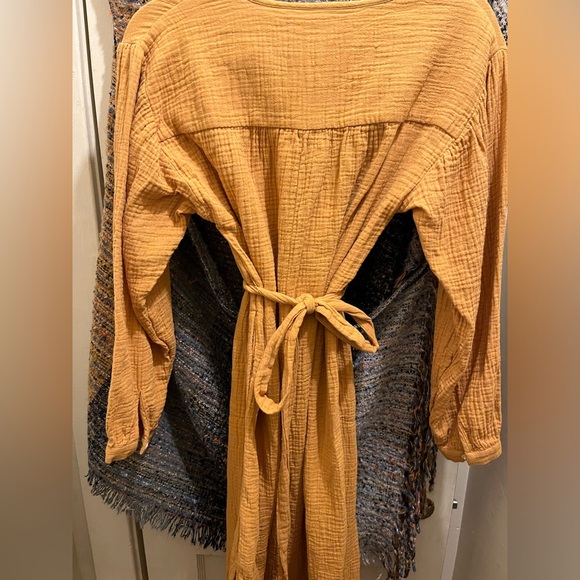 TARGET Universal Thread Bell-Sleeve Midi Peasant Dress - Yellow - Picture 2 of 6